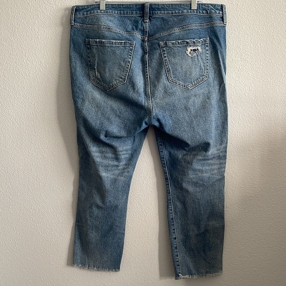 Torrid Denim Button Fly Distressed Raw Hem Crop Jeans Womens 16S - Picture 2 of 8